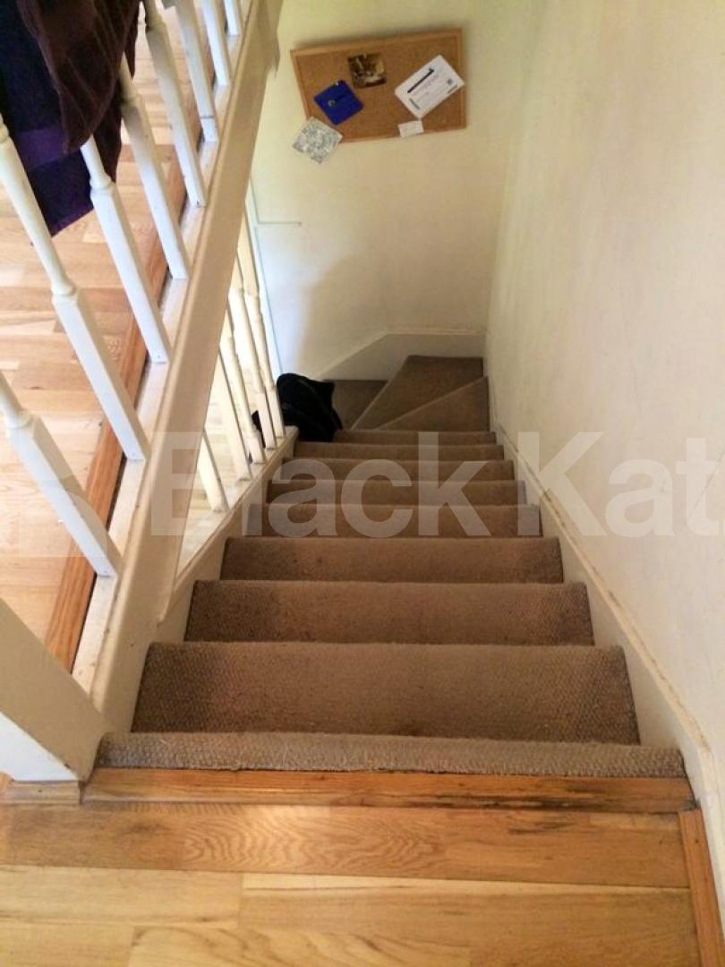 			 , 4 Bedroom, 1 bath, 1 reception Apartment			 Aveline Street , Vauxhall